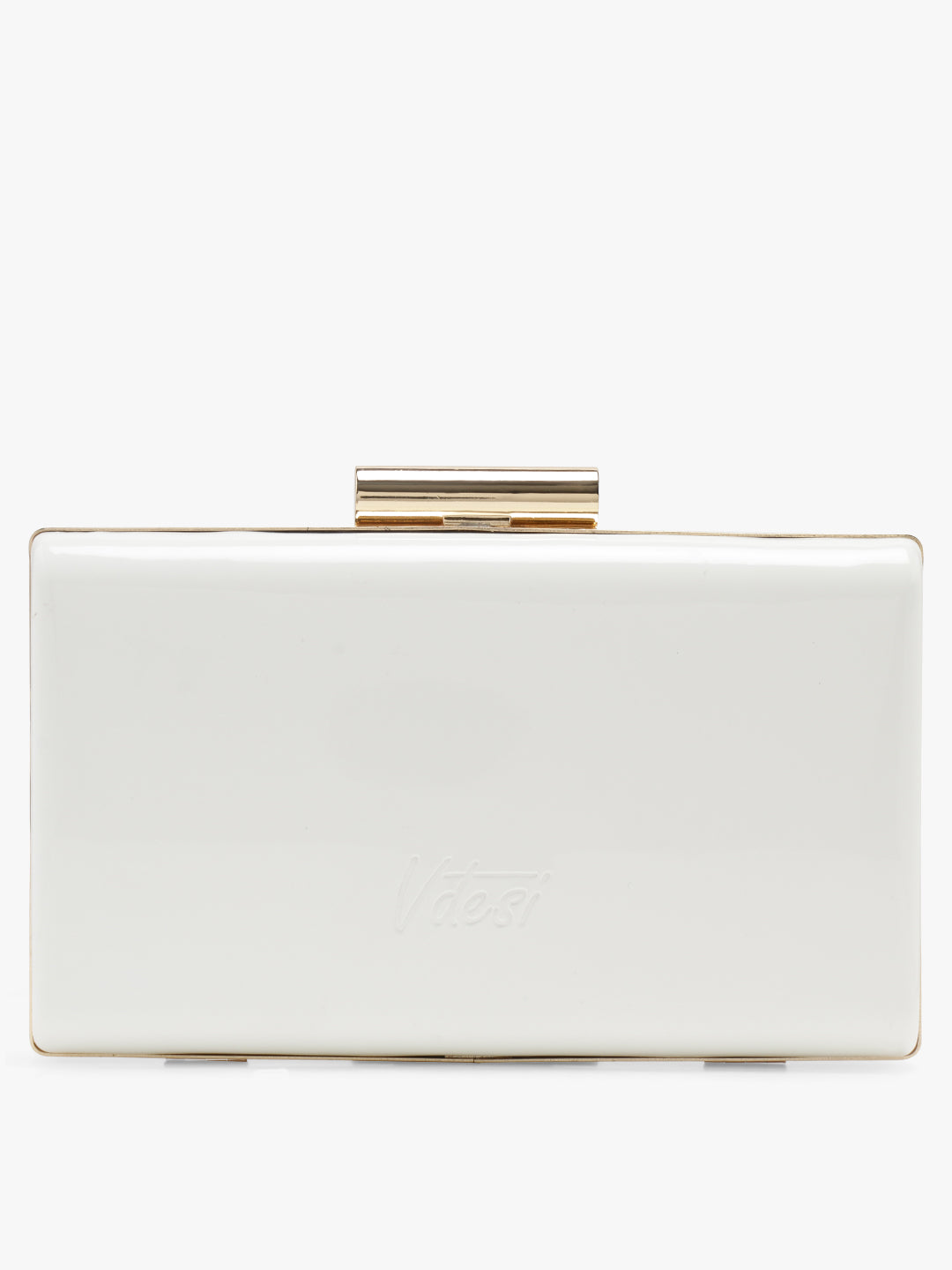 Designed to impress, this clutch features a dazzling exterior that adds instant glamour to any outfit.